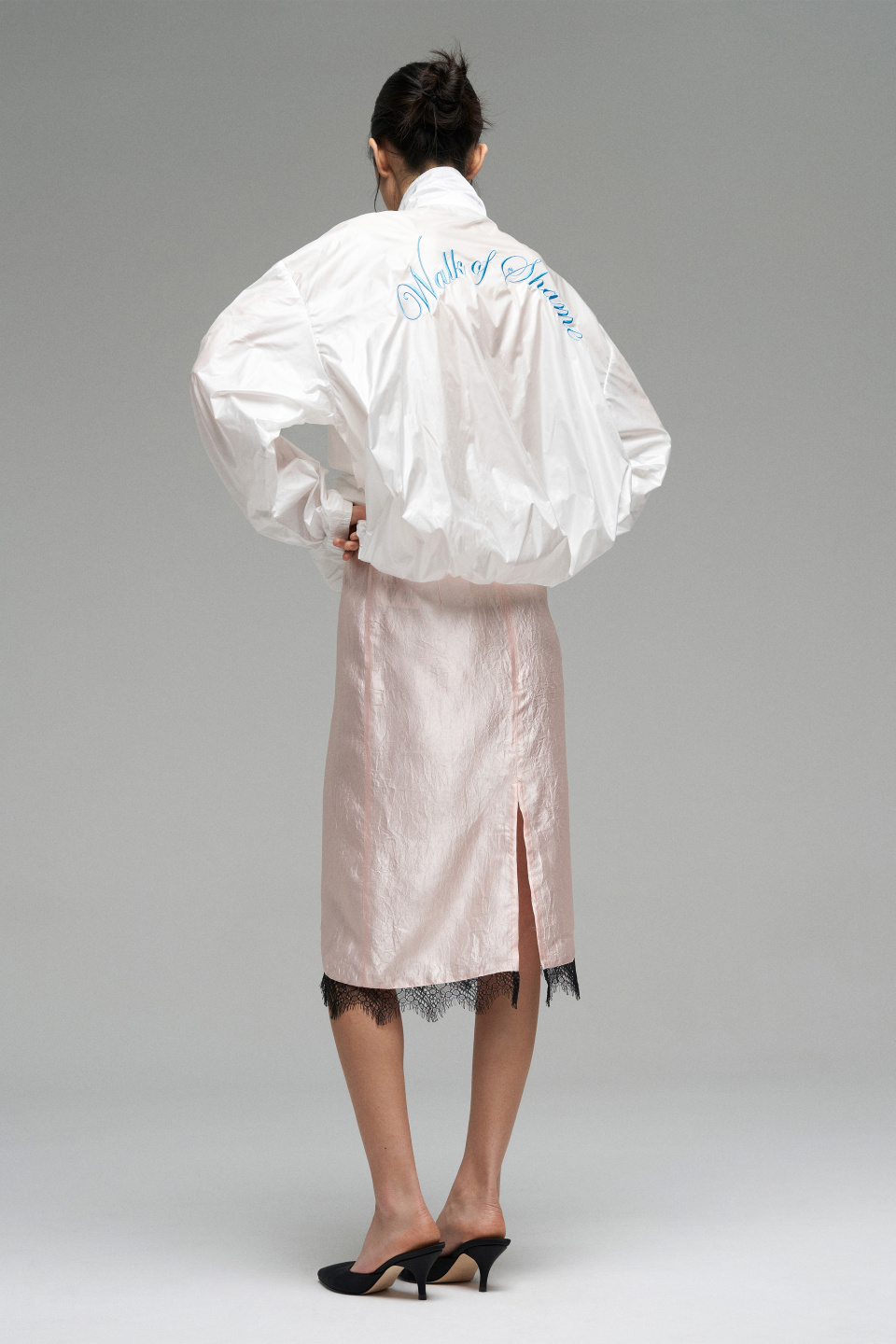 Бомбер из нейлона с вышивкой, фото 1